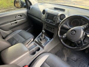 #8. Key angle showing driver and passenger seat from dash