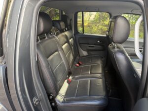 #9. Clear view of rear seat