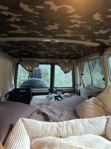 #9. Clear view of rear seat