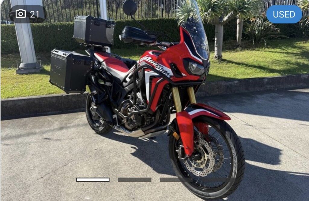 2017 Honda Africa Twin DCT Black/red