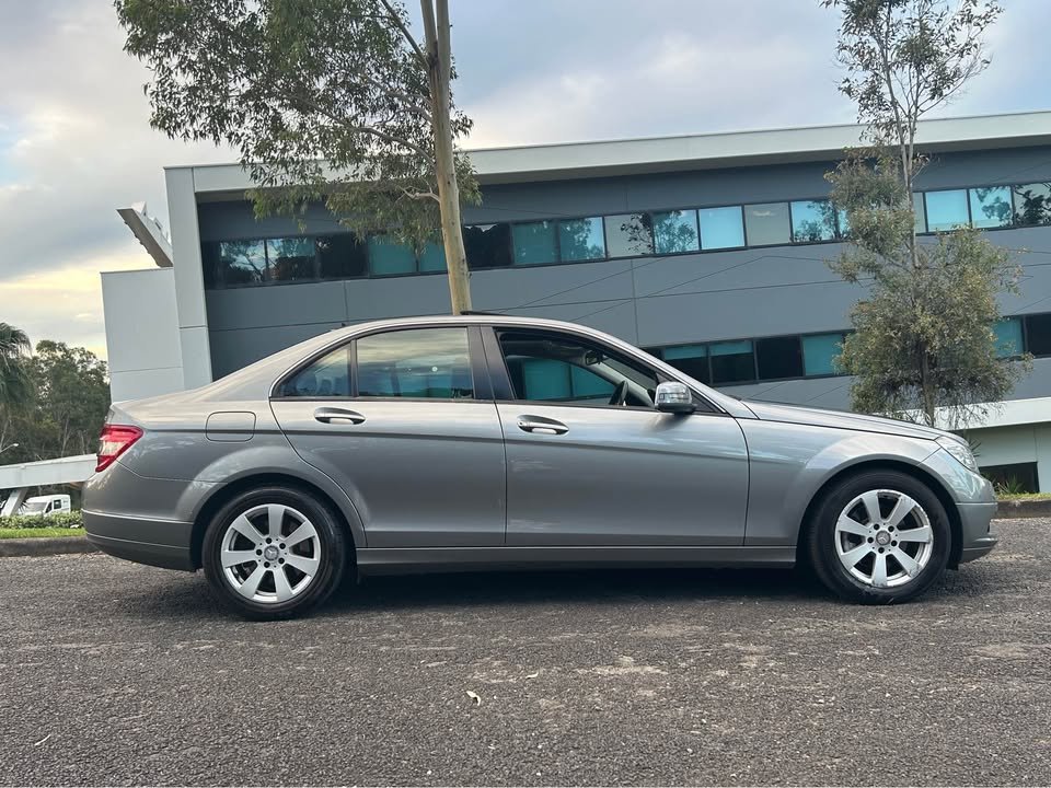 2009 Mercedes-Benz C-Class Silver