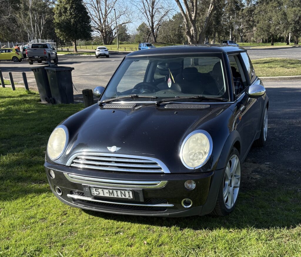 2005 MINI Hatch Black