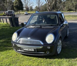 2005 MINI Hatch Black - Main Photo