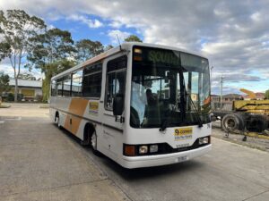 1994 Volvo B6R White/yellow - Main Photo