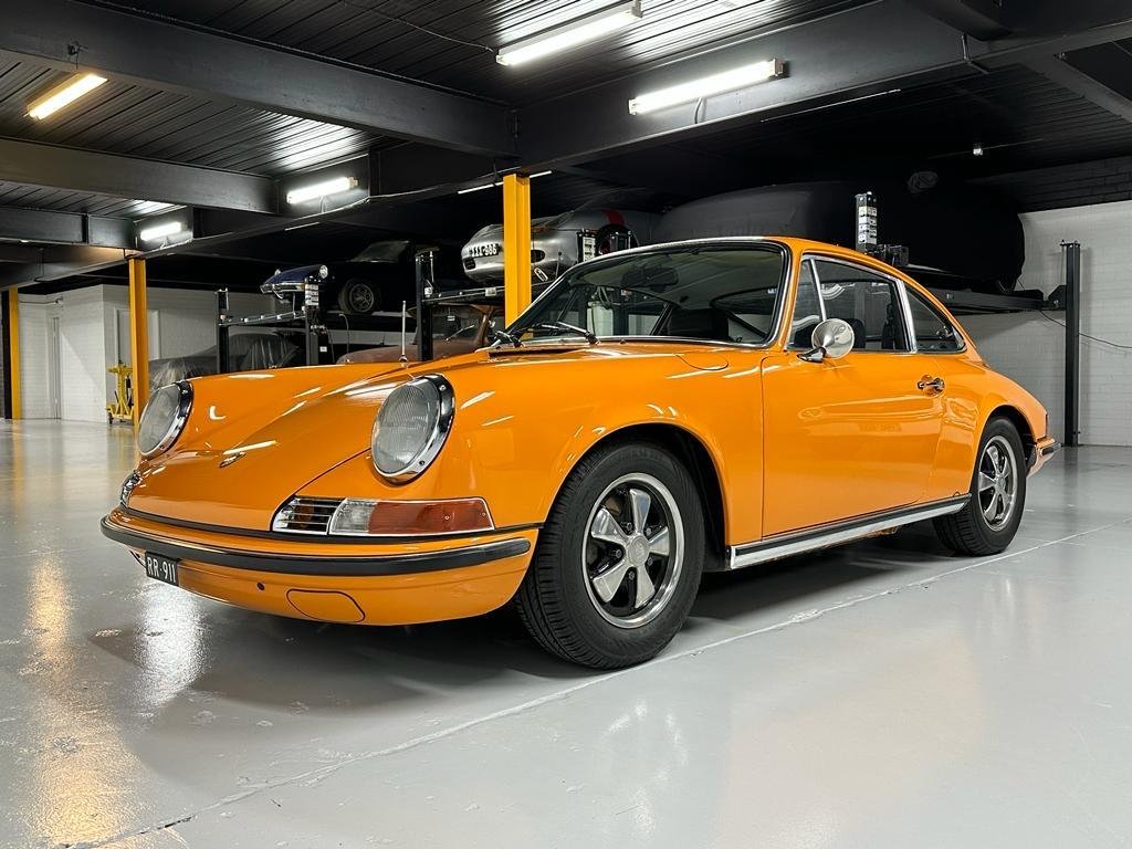 1965 Porsche 911 Signal orange