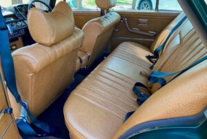 #10. Clear view of rear seat