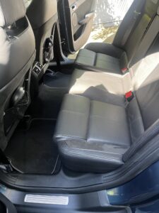 #10. Clear view of rear seat