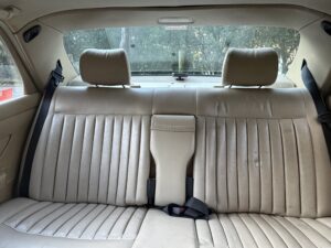 #10. Clear view of rear seat