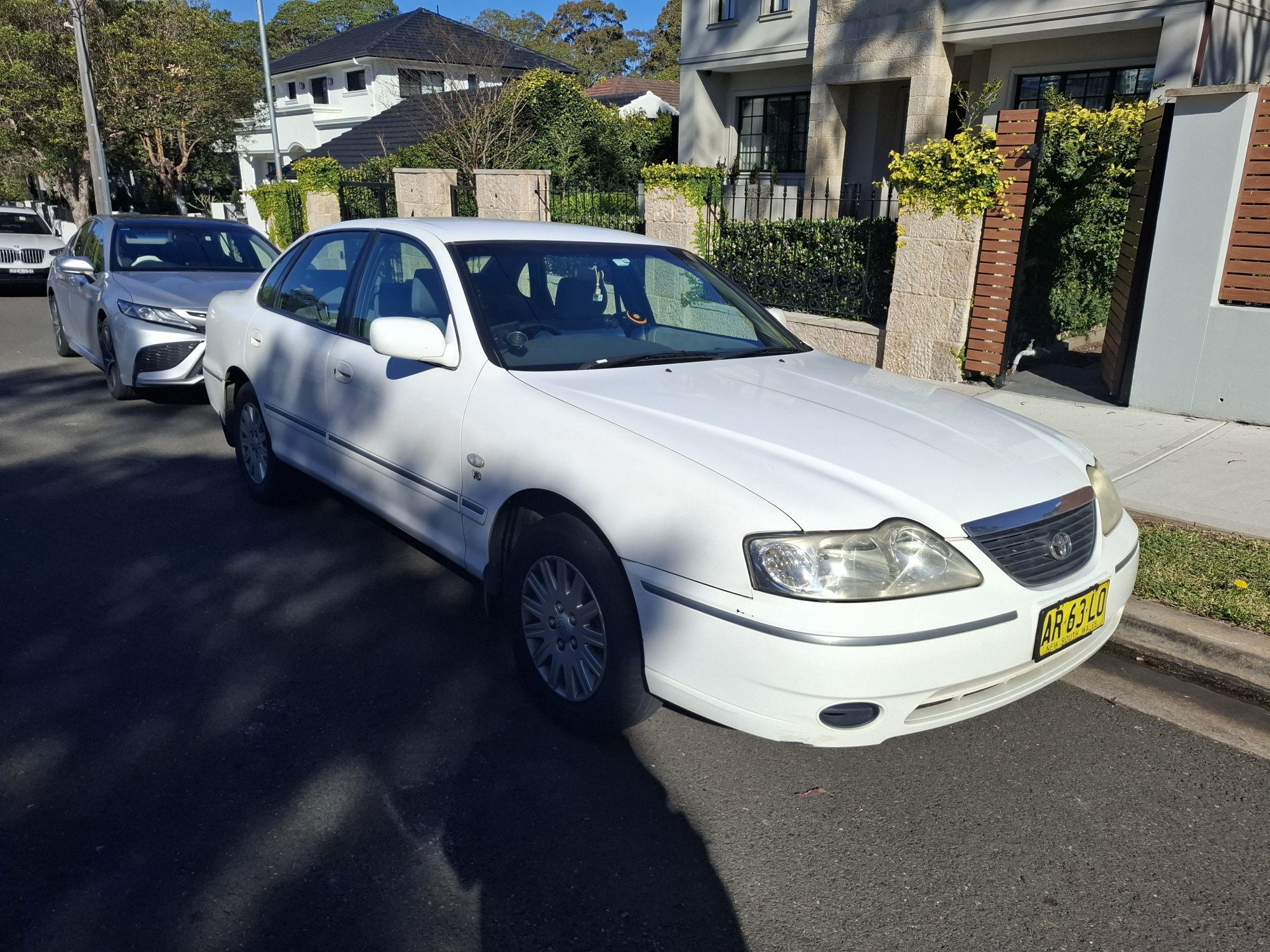 2005 Toyota Avalon White