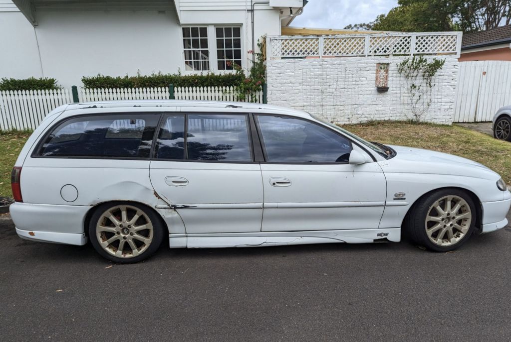 2001 Holden Commodore White