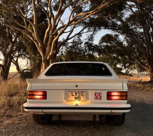 1976 Holden Torana White with black outs - Photo 17