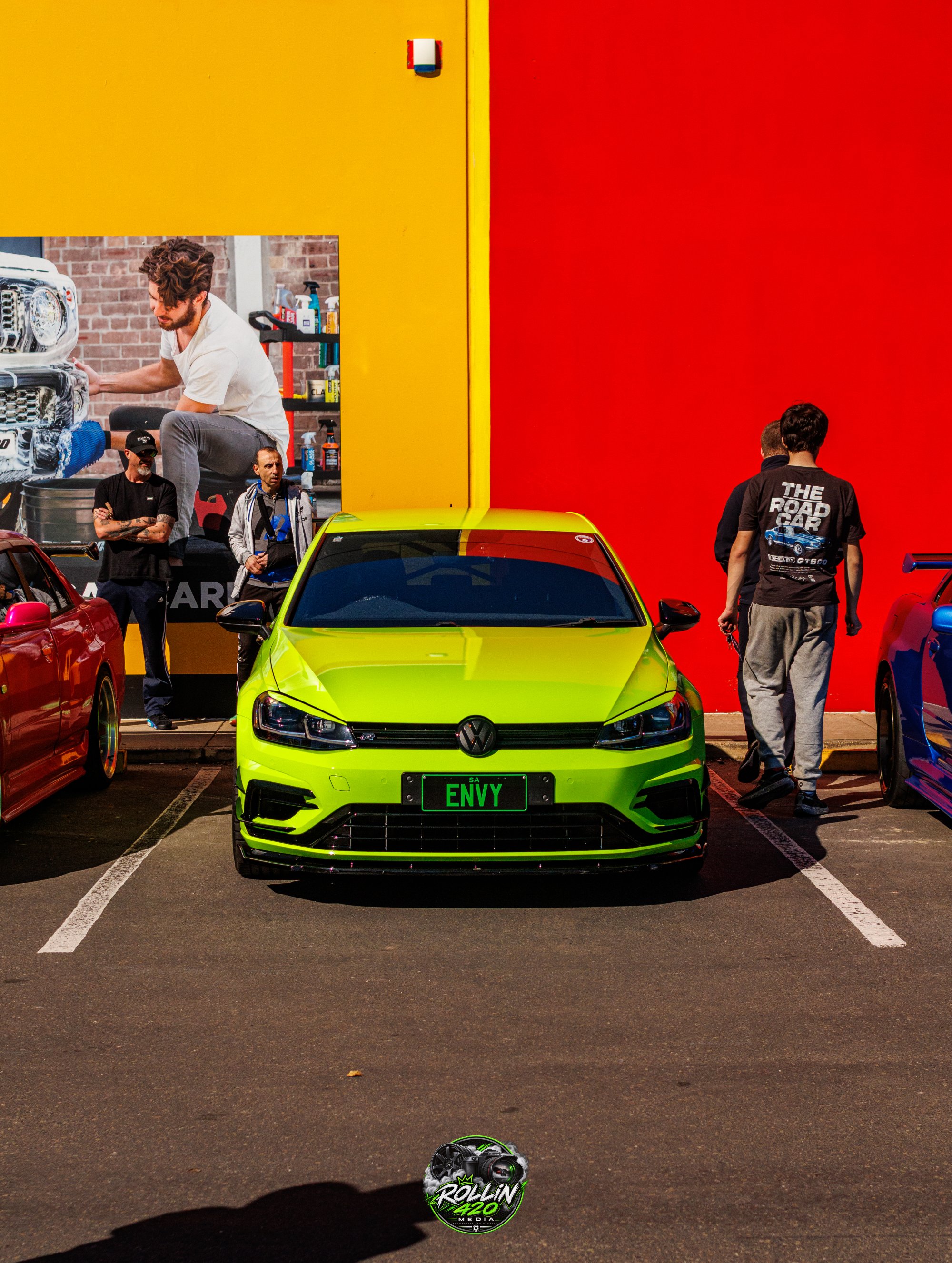 2018 Volkswagen Golf Lapiz blue but wrapped in tropical vacation green