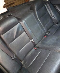 #10. Clear view of rear seat