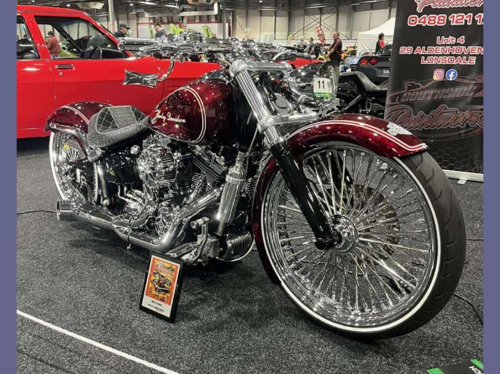 2016 Harley davidson breakout Red black and chrome