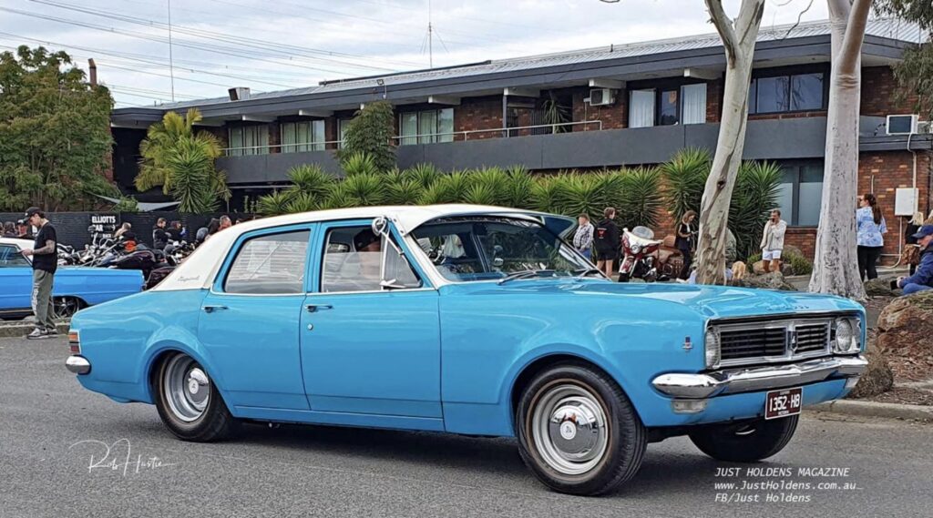 1969 Holden Kingswood Blue white roof