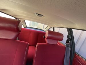 #10. Clear view of rear seat