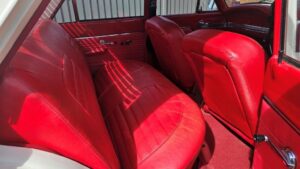 #10. Clear view of rear seat