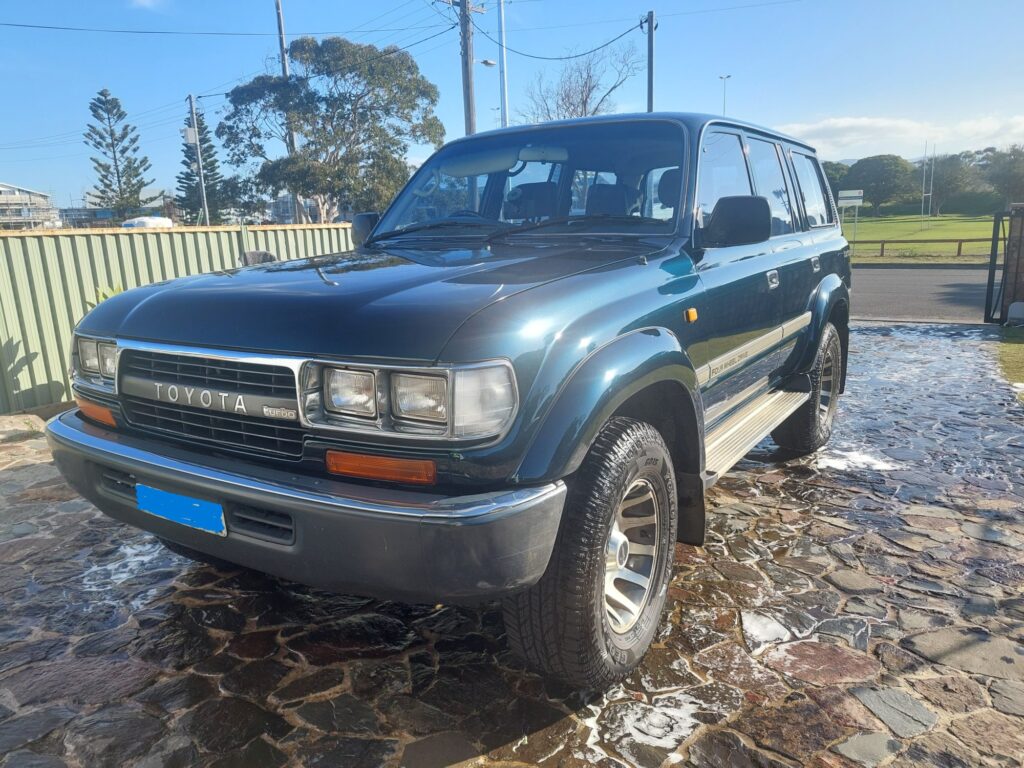 1994 Toyota Land Cruiser Dark metallic green