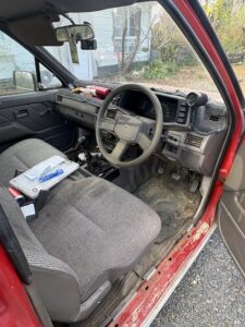 #8. Key angle showing driver and passenger seat from dash