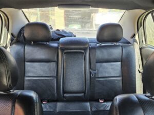 #10. Clear view of rear seat