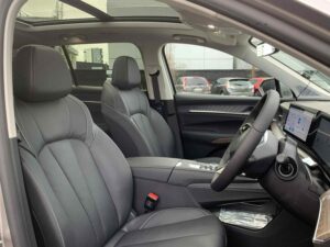 #7. Over bonnet looking at driver and passenger seat