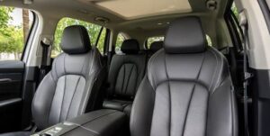 #9. Clear view of rear seat