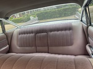 #10. Clear view of rear seat